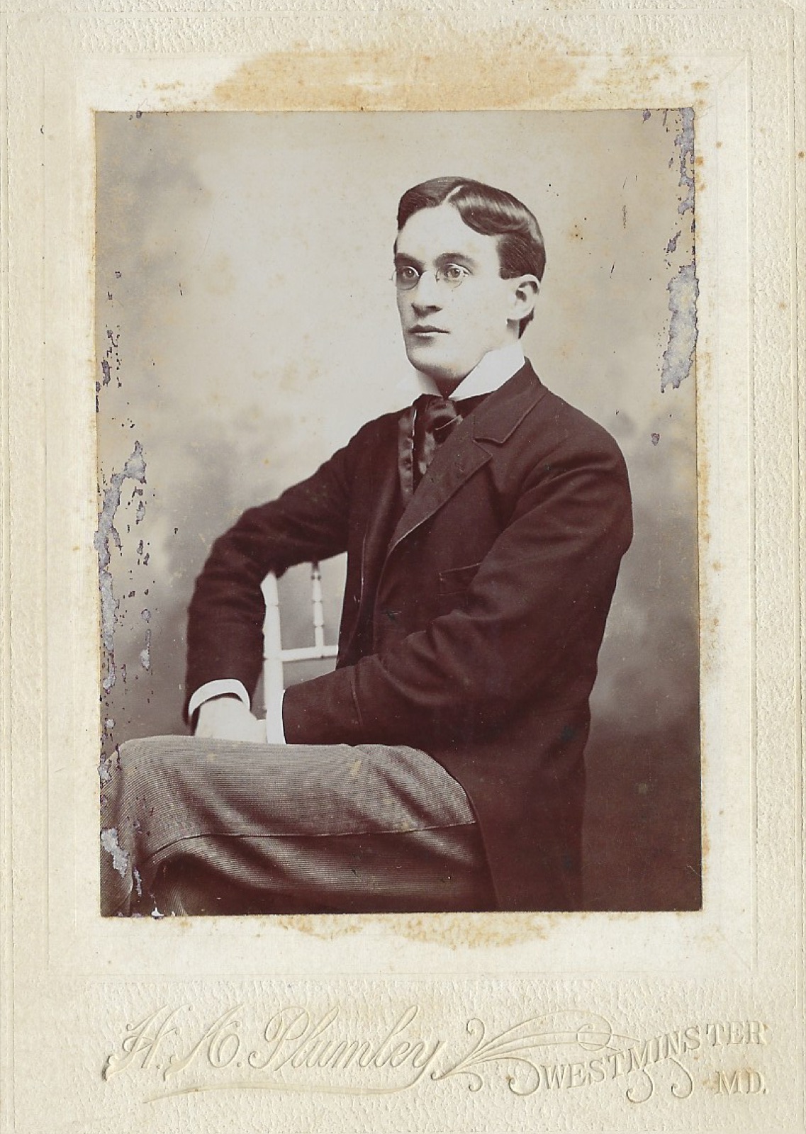 A photo of Reverend Howard Davis, taken in 1895.